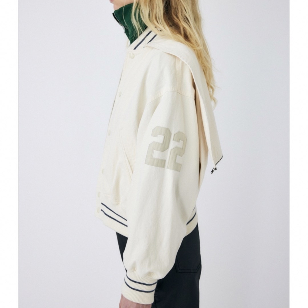 moussy(マウジー)のHOODED VARSITY ジャケット レディースのジャケット/アウター(ブルゾン)の商品写真