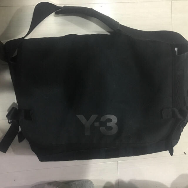 Y-3(ワイスリー)のRyoさん専用 Y-3 adidass メッセンジャー ショルダー メンズのバッグ(メッセンジャーバッグ)の商品写真