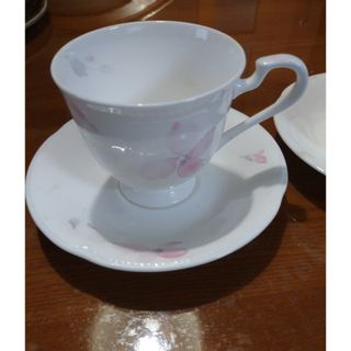 ニッコー(NIKKO)のNIKKO お花柄 コーヒーカップ&ソーサー２客(食器)