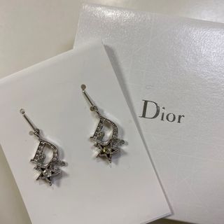 Dior - ディオール トライバル ピアス うさぎ メタル/レジンパール