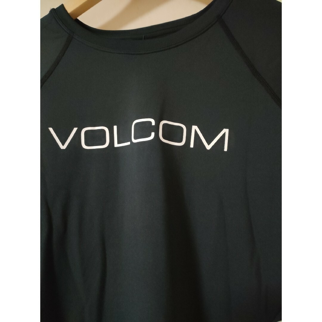 volcom(ボルコム)の新品 ボルコム ラッシュガード レディース Sサイズ 日本Mサイズ相当 レディースの水着/浴衣(水着)の商品写真