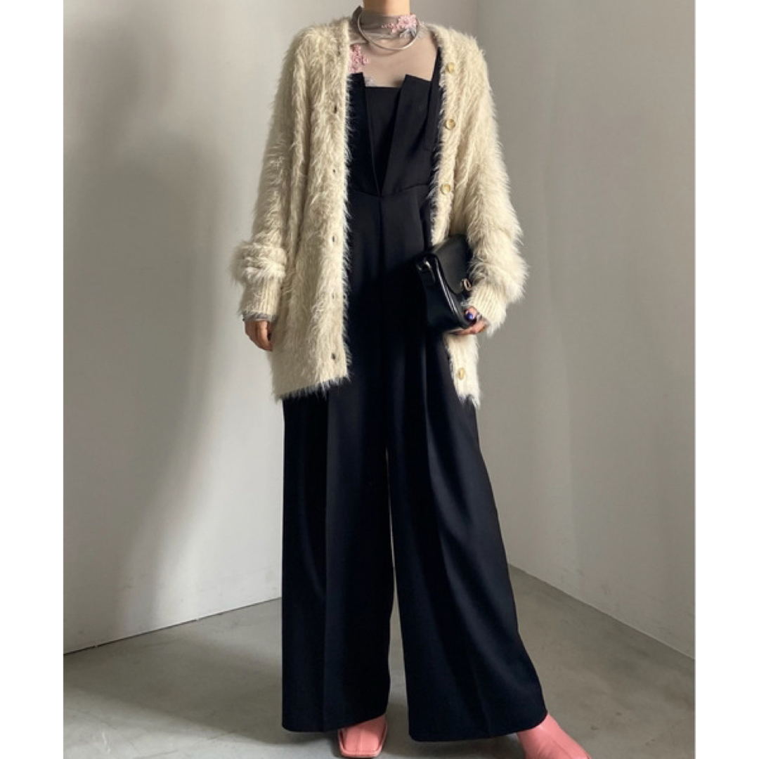 Ameri VINTAGE(アメリヴィンテージ)の【未使用】FEATHER OVER CARDIGAN WITH VEST レディースのトップス(カーディガン)の商品写真