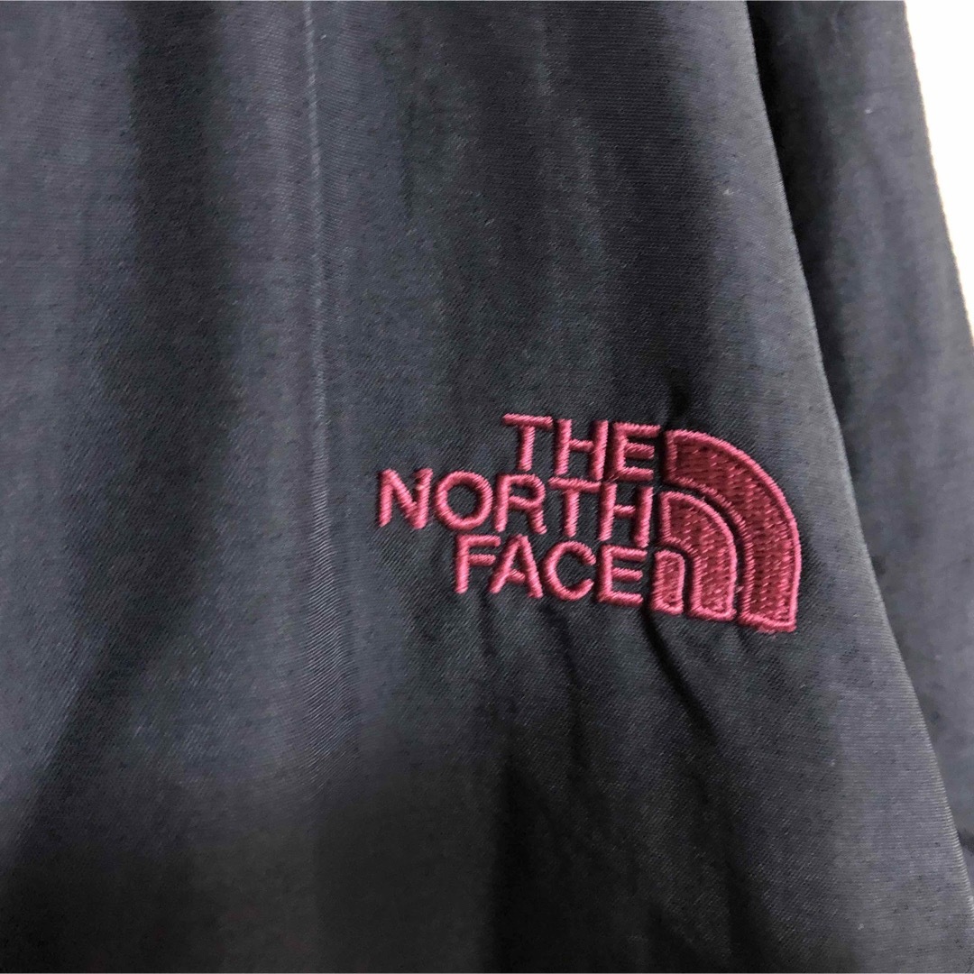 【ノースフェイス】マウンテンパーカー　黒　刺繍ワンポイント　ナイロンジャンパーK