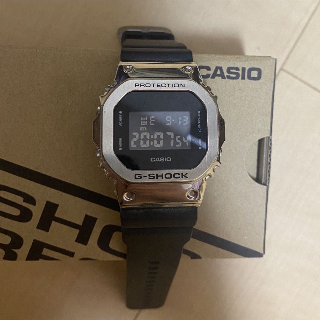 casio g-shock 腕時計のサムネイル