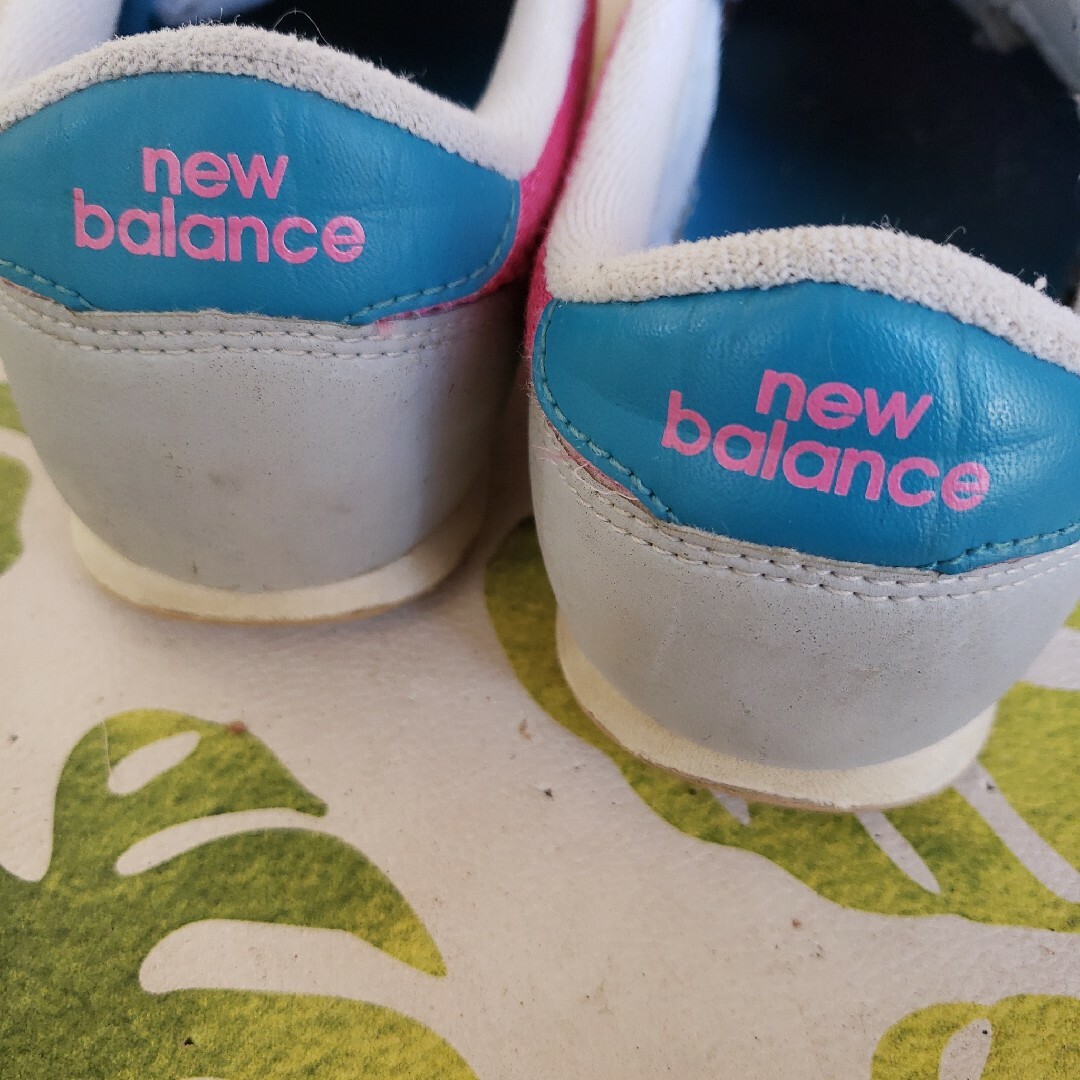 New Balance(ニューバランス)のニューバランススニーカー20.5cm キッズ/ベビー/マタニティのキッズ靴/シューズ(15cm~)(スニーカー)の商品写真