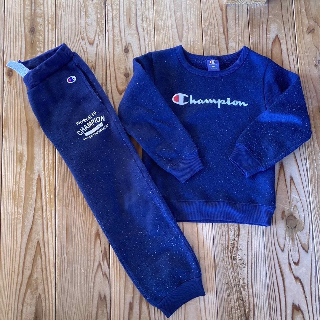 Champion(チャンピオン)の130  champion  裏起毛　上下セット キッズ/ベビー/マタニティのキッズ服男の子用(90cm~)(その他)の商品写真