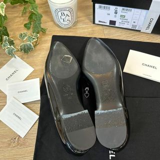 今季新作 CHANEL シャネル ココマークモカシン ローファー 38 24cm