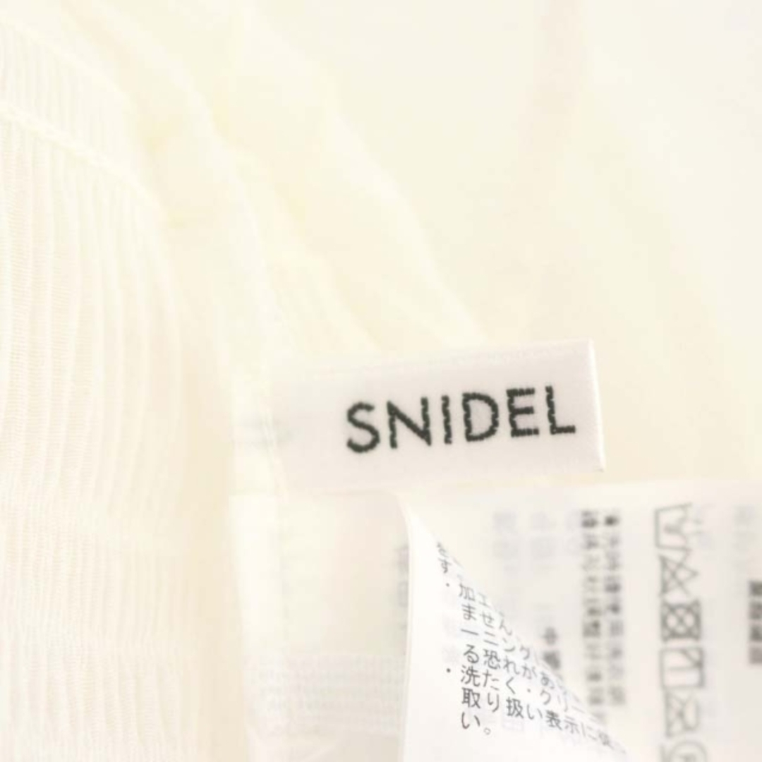 SNIDEL(スナイデル)のスナイデル 23SS シャーリングシアーブラウス プルオーバー ノースリーブ レディースのトップス(シャツ/ブラウス(半袖/袖なし))の商品写真