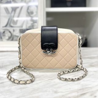 シャネル(CHANEL)の美品☆　シャネル　ラムスキン　ショルダーバッグ　トリコロール　24番台(ショルダーバッグ)