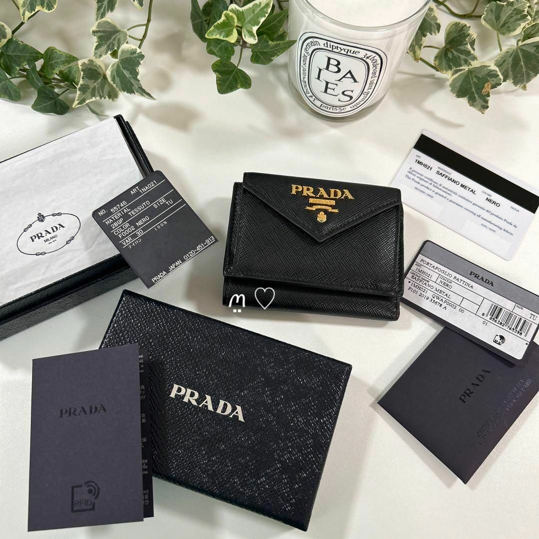 PRADA saffiano metal　コンパクトウォレットサフィアーノレザー