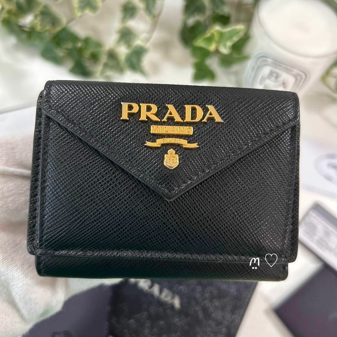 PRADA プラダ サフィアーノレザー三つ折り財布 コンパクトミニウォレット-