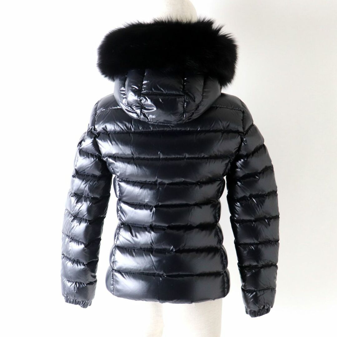 MONCLER(モンクレール)の未使用品◎20AW 国内正規品 モンクレール BADY FUR バディ レディース FOX・フード付き ダウンジャケット ワッペン付き ブラック 黒 00　m06-st30303-4701 レディースのジャケット/アウター(ダウンジャケット)の商品写真