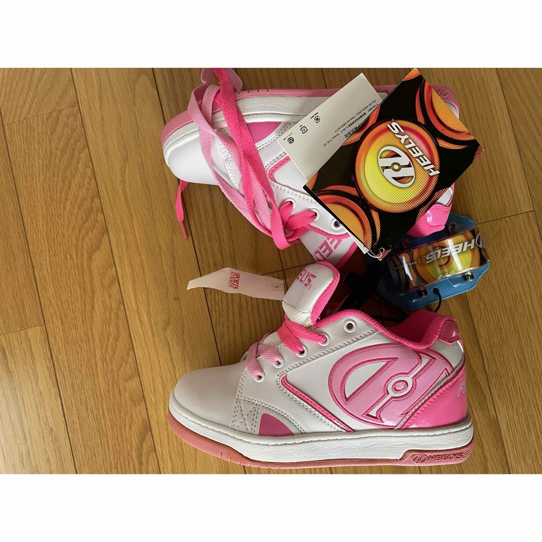 HEELYS(ヒーリーズ)のHEELYS ローラーシューズ  23cm キッズ/ベビー/マタニティのキッズ靴/シューズ(15cm~)(ローラーシューズ)の商品写真