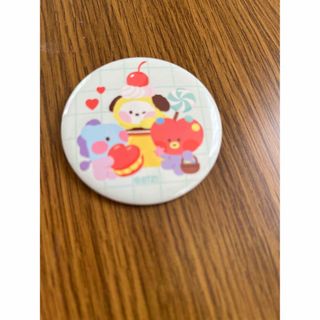 ビーティーイシビル(BT21)のハピネス缶バッジ　BT21 minini(アイドルグッズ)