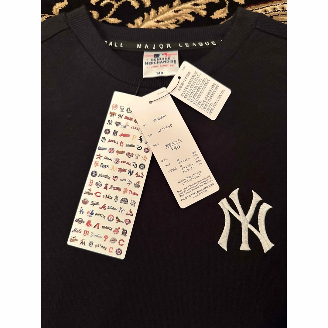 MLB(メジャーリーグベースボール)のMLB ニューヨークヤンキース　キッズ　トレーナー　140 キッズ/ベビー/マタニティのキッズ服男の子用(90cm~)(Tシャツ/カットソー)の商品写真