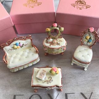 ピィアース ジュエリーボックス ミニチュア家具シリーズ 4個セット