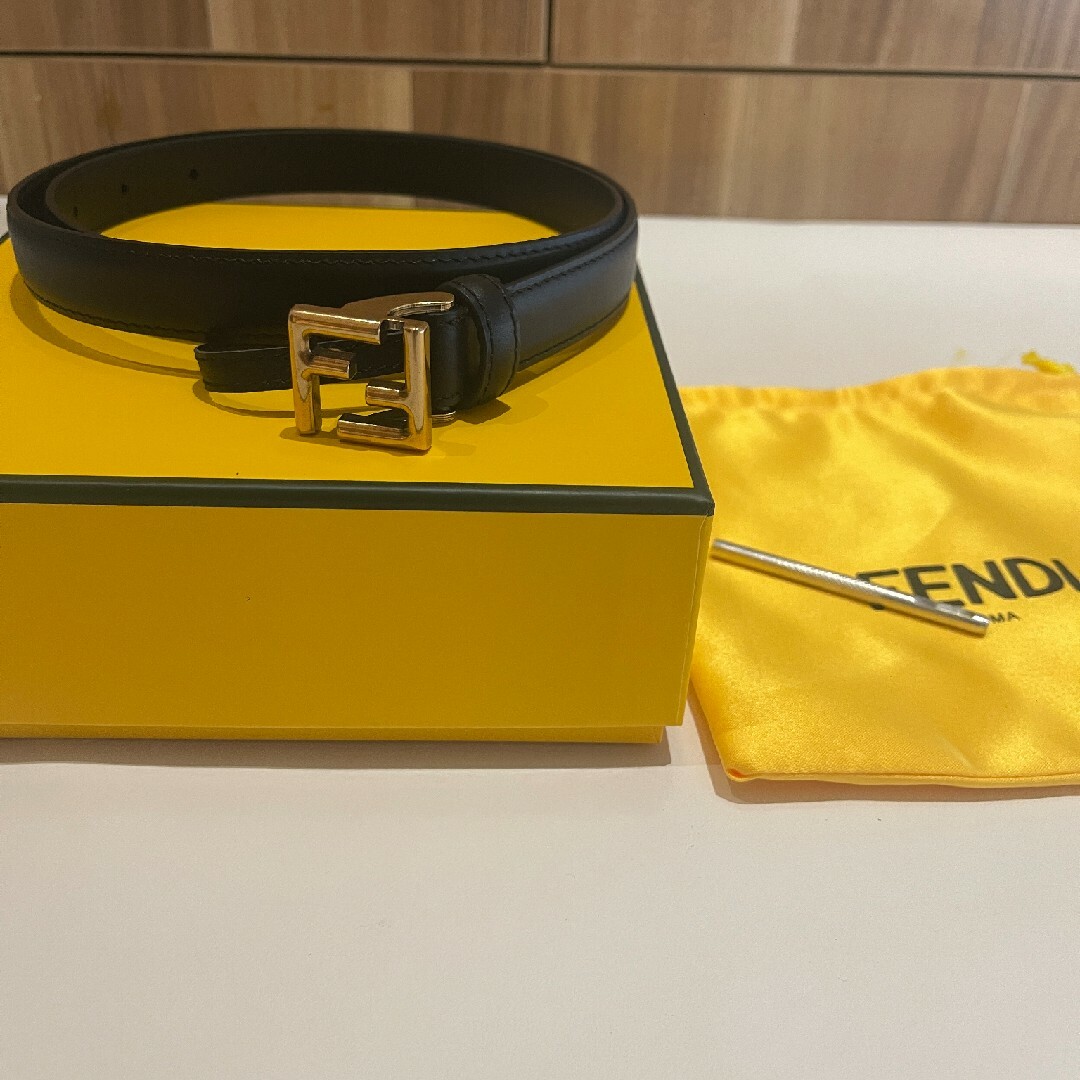 新品未使用 FENDI フェンディ FFロゴブラックレザー ベルトの通販 by