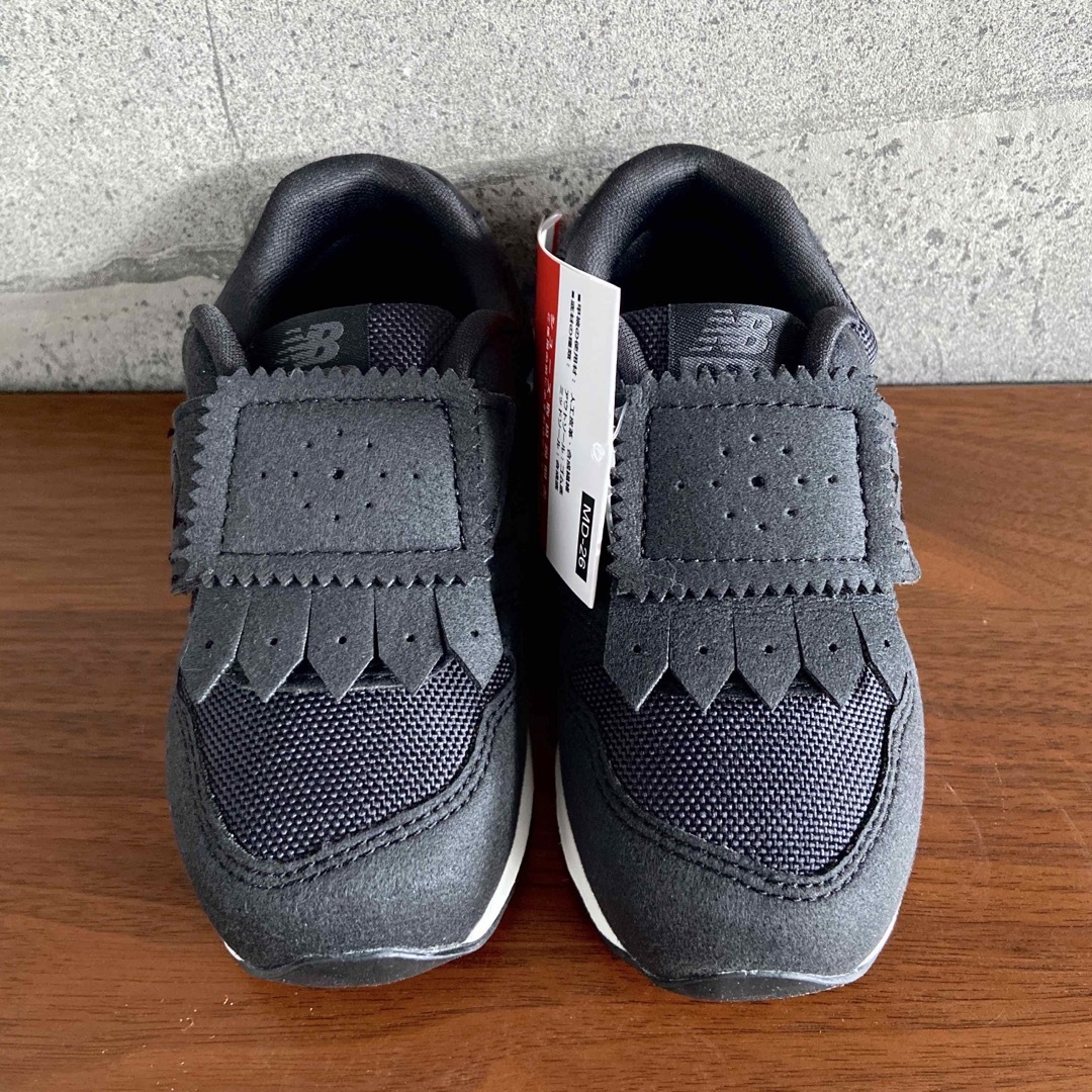 新品】13.5センチ タッセル×ホワイト ニューバランス スニーカー キッズ-