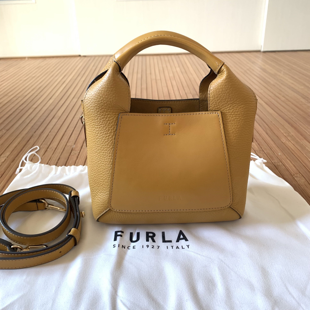 FURLA GILDA トート ミニ ¥ 60，500 マスタード イエロー-