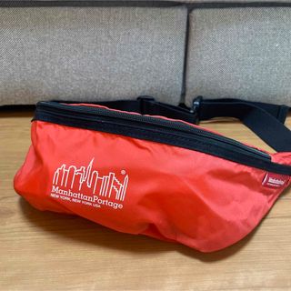 マンハッタンポーテージ(Manhattan Portage)の新品　未使用品　マンハッタンポーテージ　ウエストポーチ　ボディバッグ　赤(ボディバッグ/ウエストポーチ)