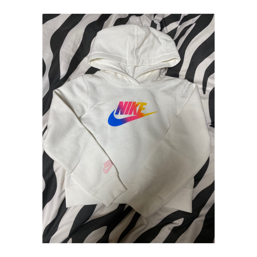 NIKE(ナイキ)の✔︎︎︎︎ ナイキ キッズ パーカー キッズ/ベビー/マタニティのキッズ服女の子用(90cm~)(その他)の商品写真