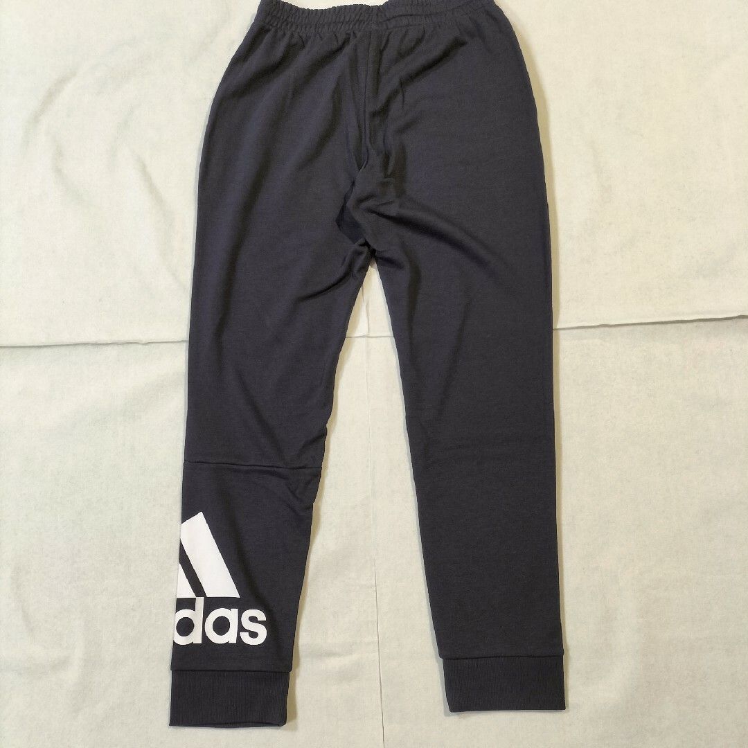 adidas(アディダス)の新品　アディダス　スウェットジョガーパンツ　フレンチテリー　メンズL メンズのパンツ(その他)の商品写真