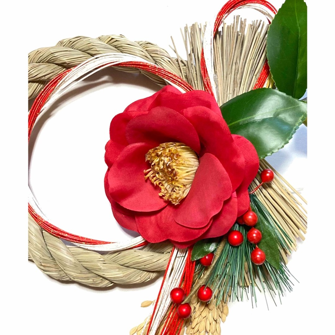 ✴︎赤い椿のお正月飾り✴︎No.13 ハンドメイドのフラワー/ガーデン(リース)の商品写真