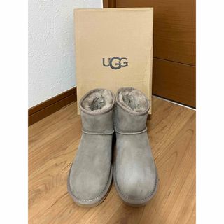 uggの新品・未使用　半額以下‼️希少サイズ‼️