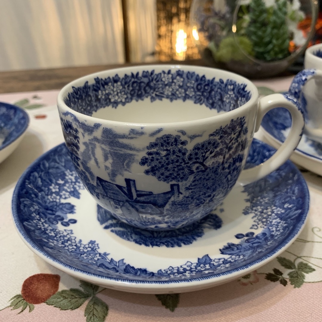 WEDGWOOD(ウェッジウッド)の未使用　ウェッジウッド  ロマンティック　イングランド　カップ＆ソーサー　3客 インテリア/住まい/日用品のキッチン/食器(食器)の商品写真