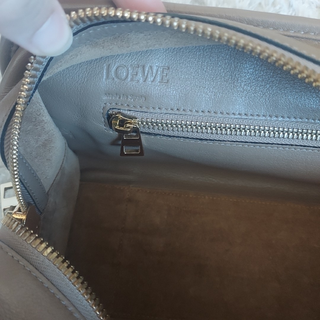 LOEWE(ロエベ)のロエベ　アマソナ28　ミンク レディースのバッグ(ショルダーバッグ)の商品写真