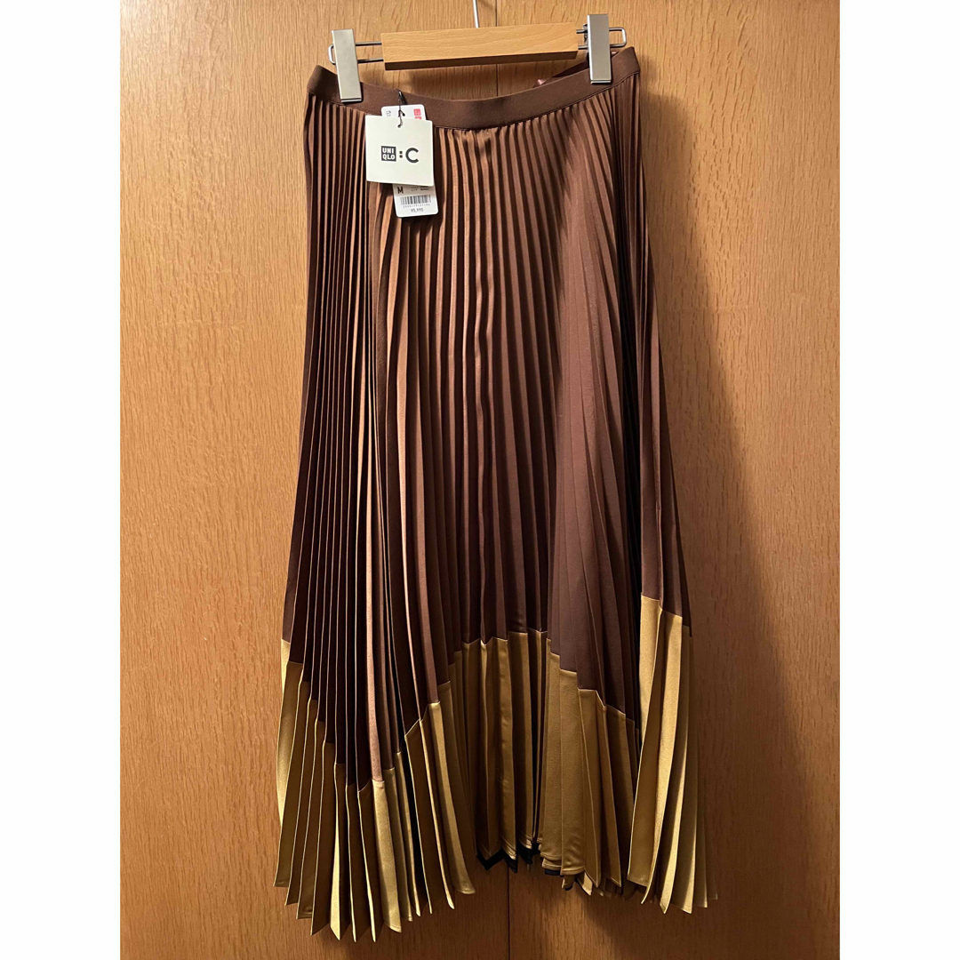 UNIQLO(ユニクロ)の【新品/完売品】プリーツカラーブロックスカート　UNIQLO C レディースのスカート(ロングスカート)の商品写真