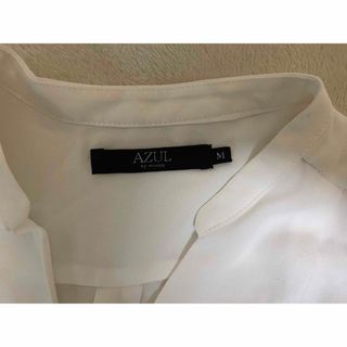 アズールバイマウジー(AZUL by moussy)の白ブラウス(シャツ/ブラウス(長袖/七分))