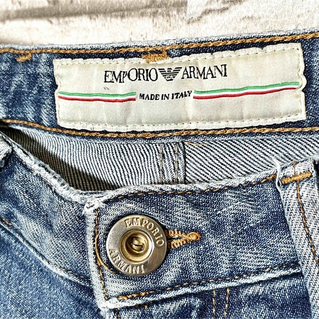 Emporio Armani(エンポリオアルマーニ)のEMPORIO ARMANI made in ITALY ダメージジーンズ 29 メンズのパンツ(デニム/ジーンズ)の商品写真