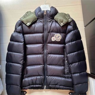 モンクレール(MONCLER)の美品　モンクレール　ロゴ　ダウン(ダウンジャケット)