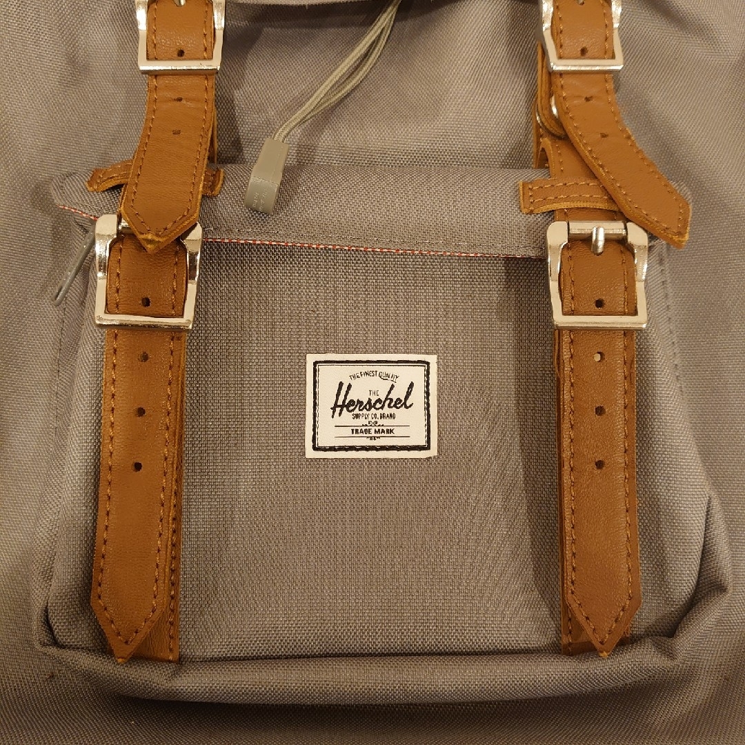 HERSCHEL(ハーシェル)のハーシェル　リュック レディースのバッグ(リュック/バックパック)の商品写真