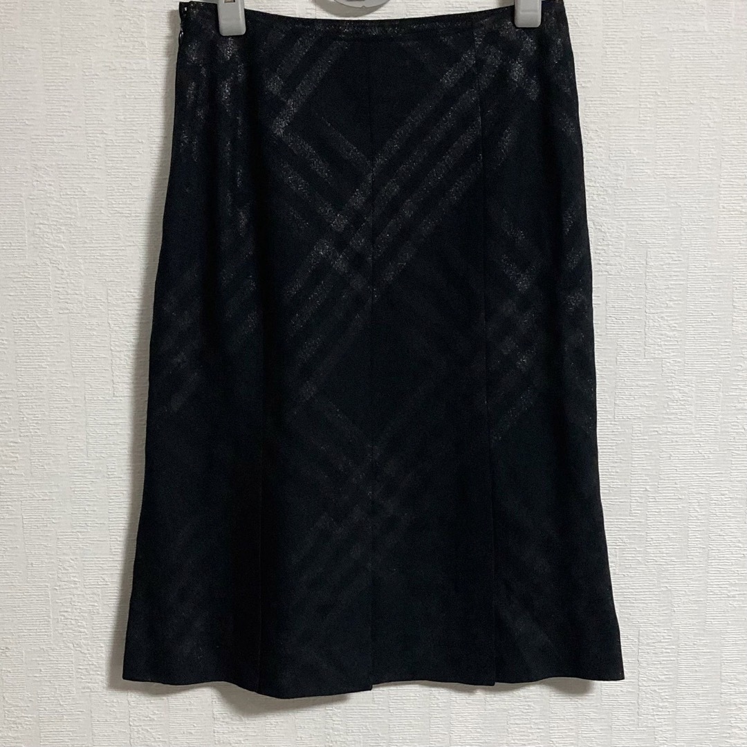 22 OCTOBRE(ヴァンドゥーオクトーブル)の22OCTOBRE  スリットスカート　36サイズ レディースのスカート(ひざ丈スカート)の商品写真