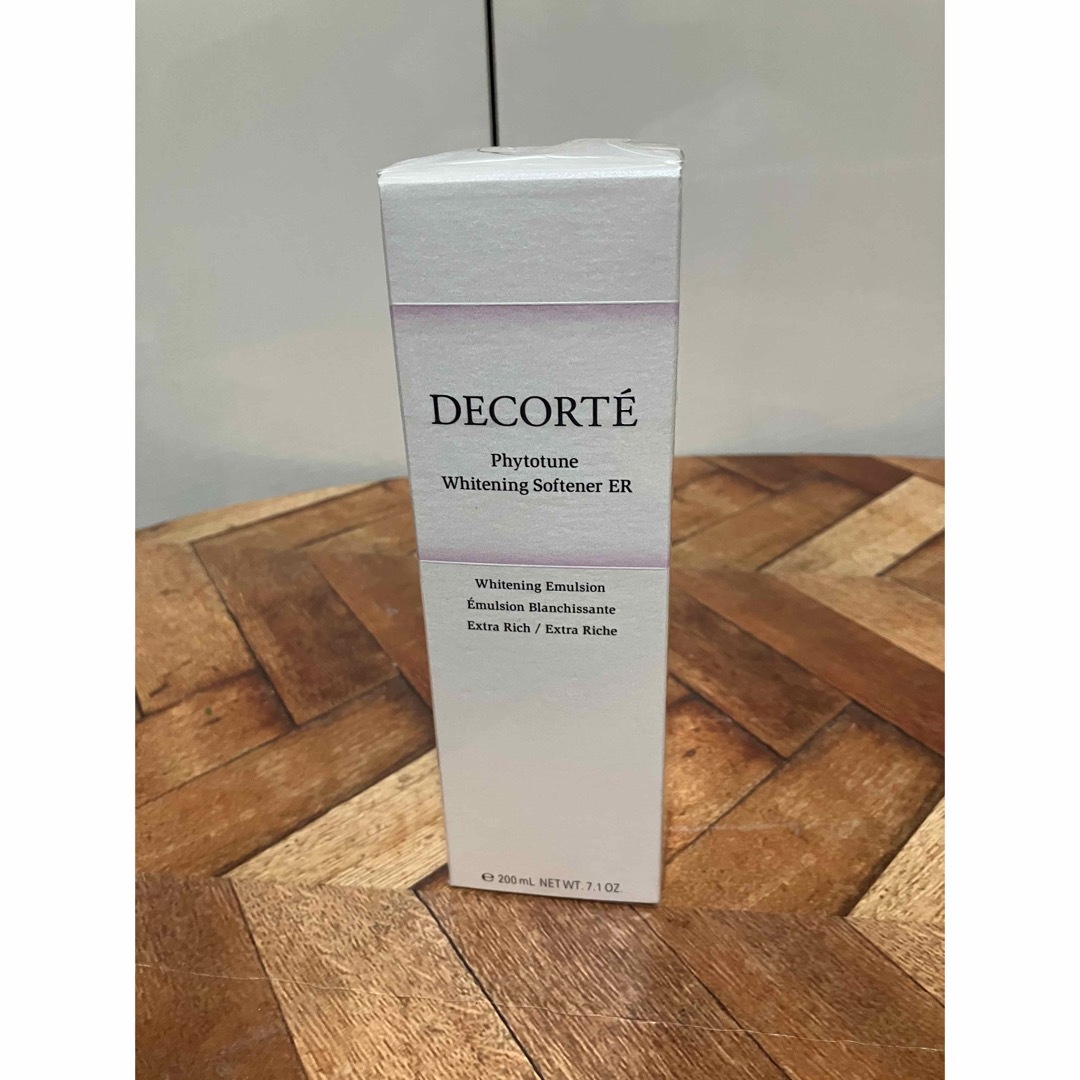 COSME DECORTE(コスメデコルテ)のCOSME DECORTE フィトチューン ホワイトニングソフナー 美白乳液 コスメ/美容のスキンケア/基礎化粧品(乳液/ミルク)の商品写真