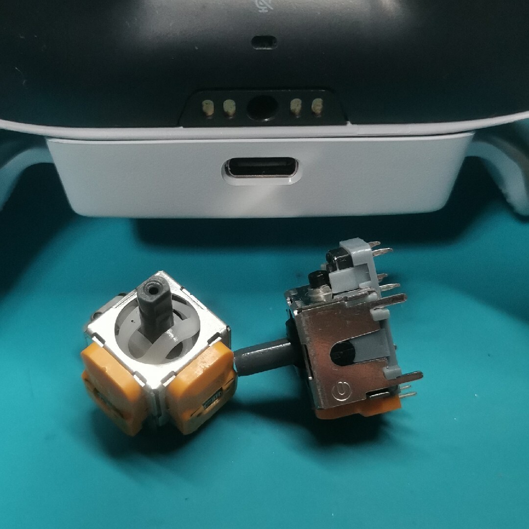 PS5 背面4パドル　ホールセンサー　連射　リマッピング　マクロ　軽量化