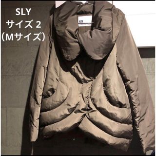 スライ(SLY)のSLY スライ　ダウン　カーキ　Mサイズ(ダウンジャケット)