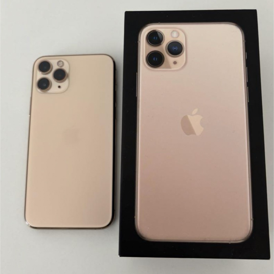 Apple(アップル)の⭐︎お値下げ中⭐︎ iPhone11pro ゴールド 256GB SIMフリー スマホ/家電/カメラのスマートフォン/携帯電話(スマートフォン本体)の商品写真