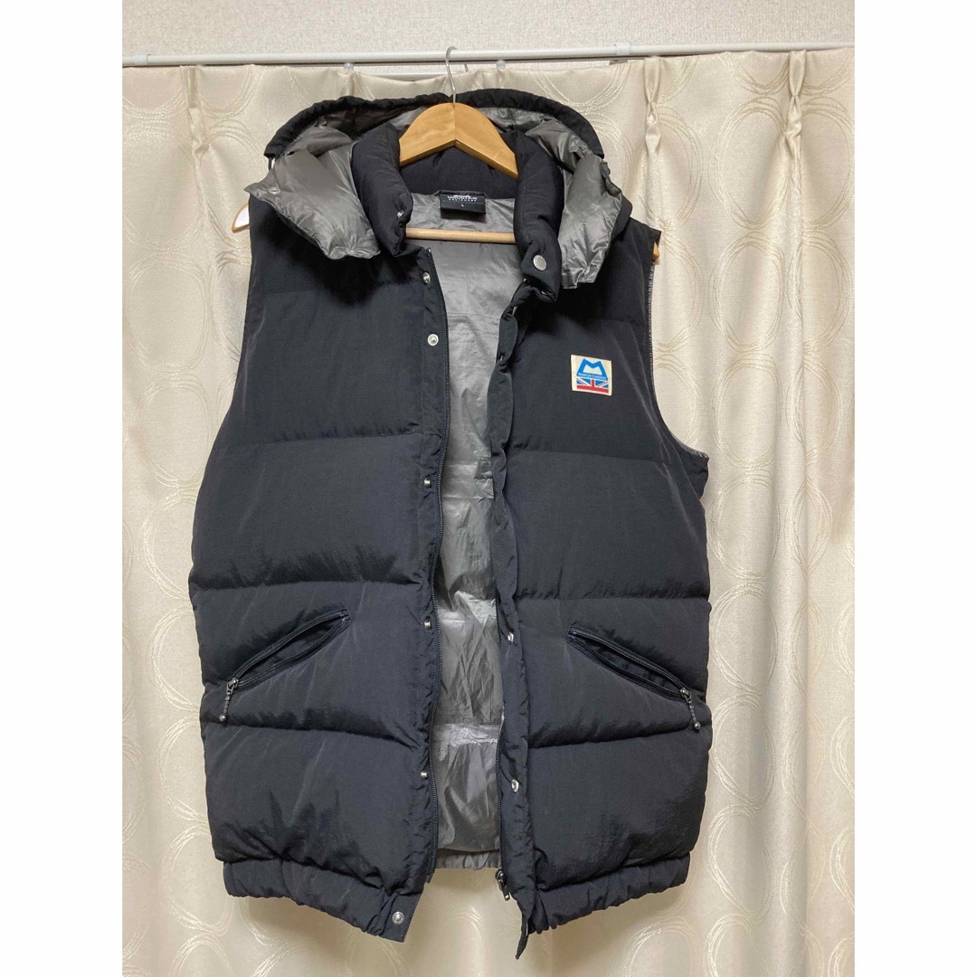 MOUNTAIN EQUIPMENT(マウンテンイクイップメント)の期間限定MOUNTAIN EQUIPMENT マウンテンイクイップメント　ベスト メンズのジャケット/アウター(ダウンベスト)の商品写真