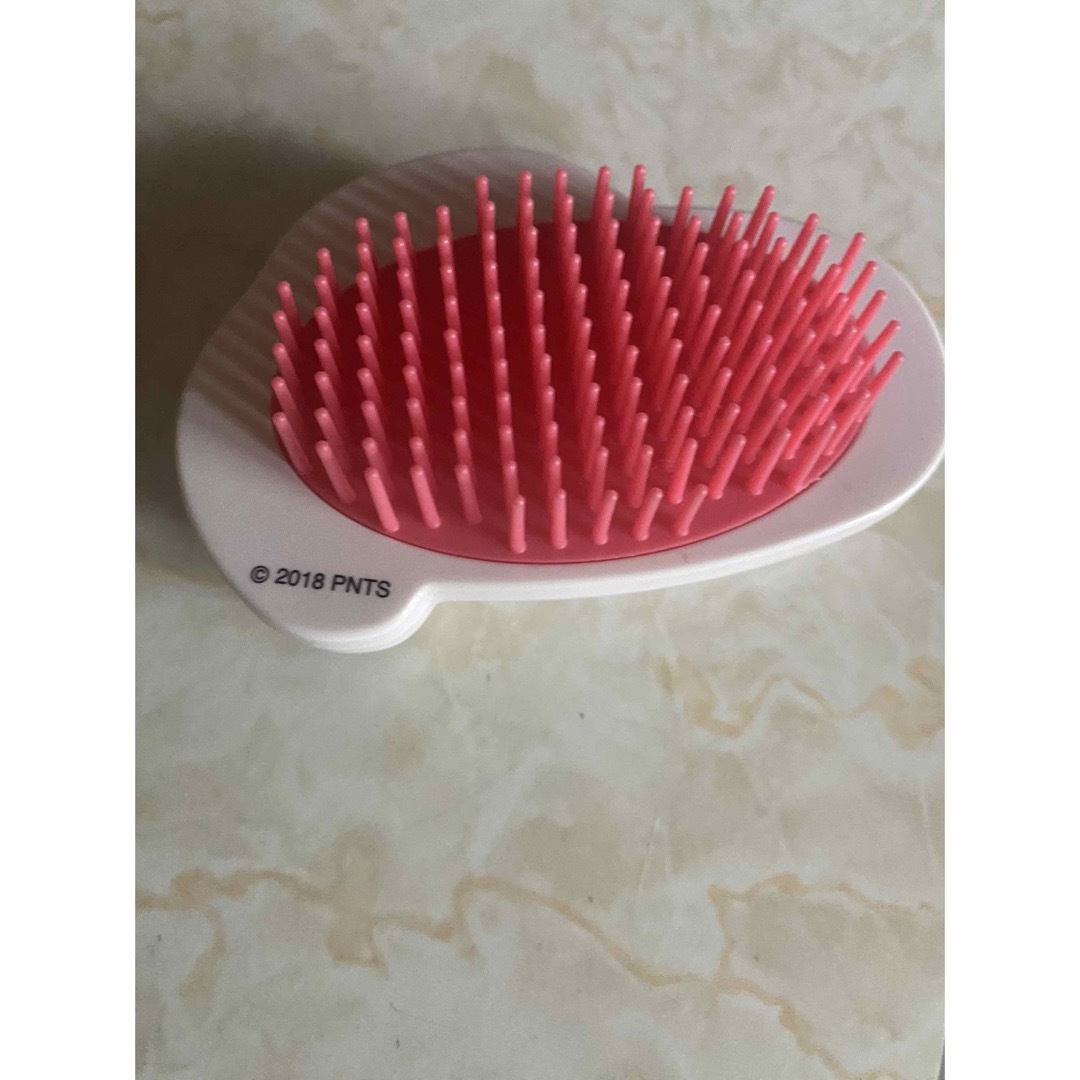 SNOOPY(スヌーピー)の【新品】SNOOPY EGG TYPE HAIR BRUSH フェイス コスメ/美容のヘアケア/スタイリング(ヘアブラシ/クシ)の商品写真