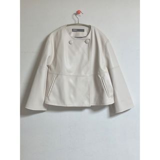 ザラ(ZARA)の★ZARA★美品★即完売したフェイクレザーの可愛いＪＫ★(ノーカラージャケット)