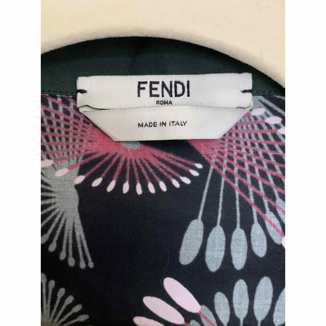 FENDI(フェンディ)のFENDI フェンディ 半袖シャツ/36/コットン/総柄 レディースのトップス(シャツ/ブラウス(半袖/袖なし))の商品写真