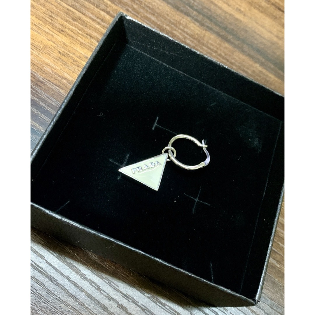 PRADA(プラダ)の❤️期間限定出品❤️ PRADA ピアス　左耳用　sv925 レディースのアクセサリー(ピアス)の商品写真