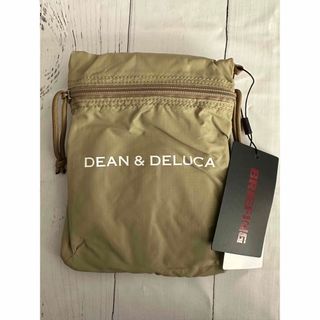 ディーンアンドデルーカ(DEAN & DELUCA)のDEAN&DELUCA × BRIEFING サコッシュトートバッグ　ベージュ(エコバッグ)