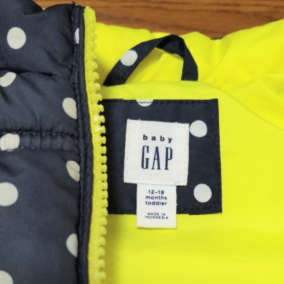 babyGAP(ベビーギャップ)のbaby gap ダウンベスト キッズ/ベビー/マタニティのベビー服(~85cm)(ジャケット/コート)の商品写真