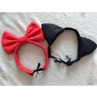 ハンドメイド　赤のリボンヘアバンドと黒猫耳ヘアバンドセット(小道具)