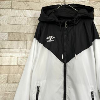 UMBRO アンブロ  ビッグサイズ  黒  ナイロンジャケット アウター