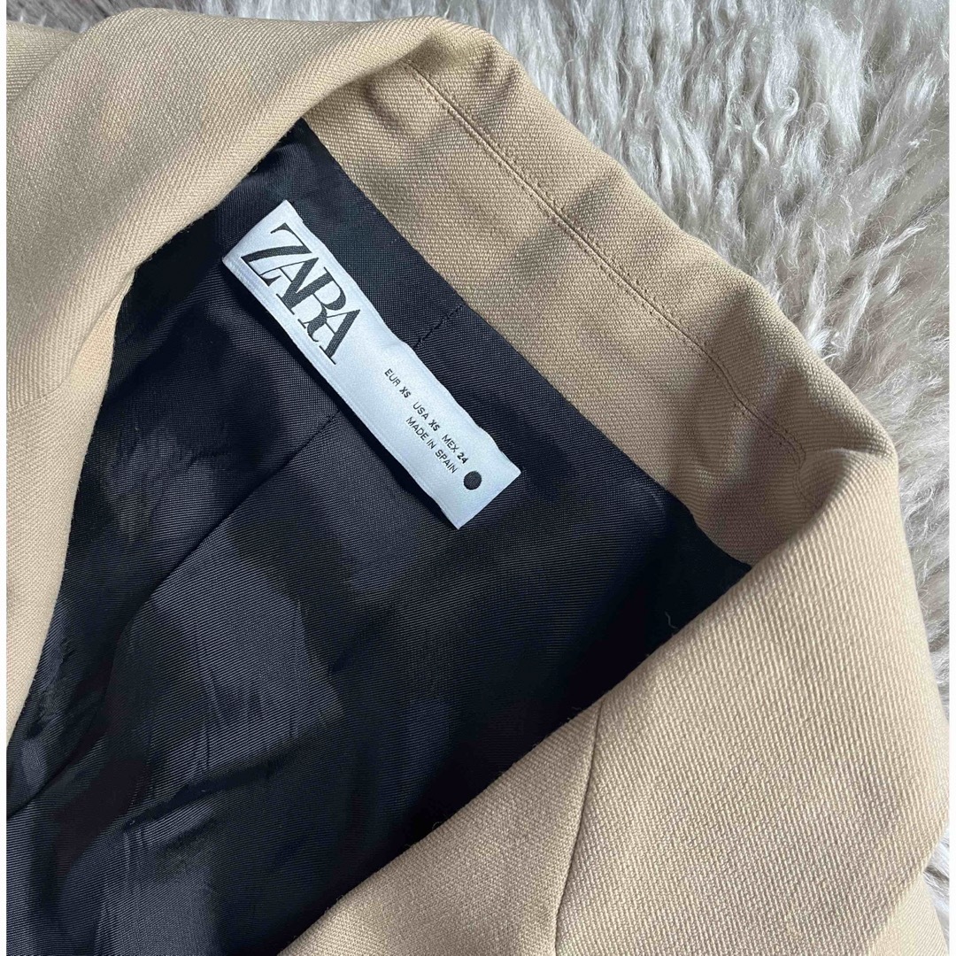 ZARA(ザラ)のZARA セットアップ XS ベージュ レディースのフォーマル/ドレス(スーツ)の商品写真